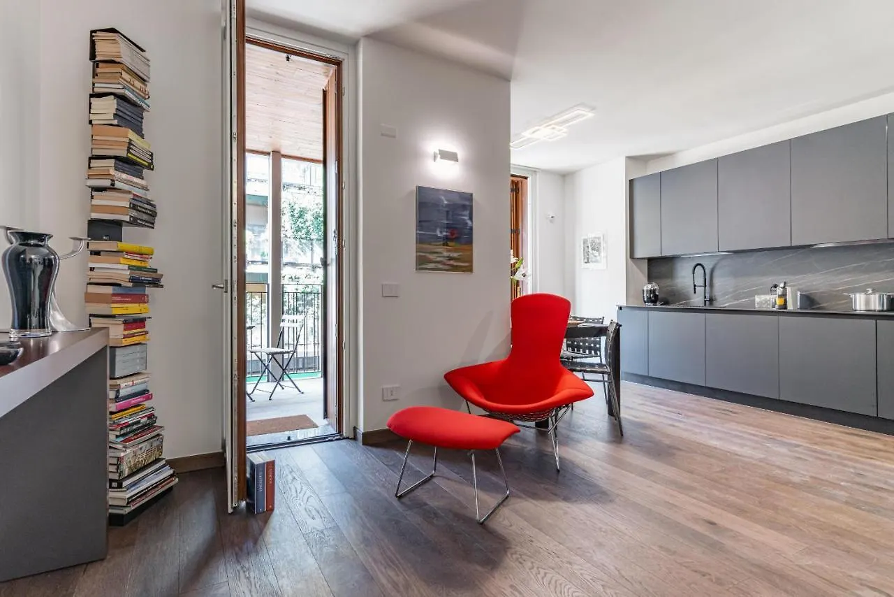 Luxury Apartment - Free Parking - Duomo-Navigli Milan