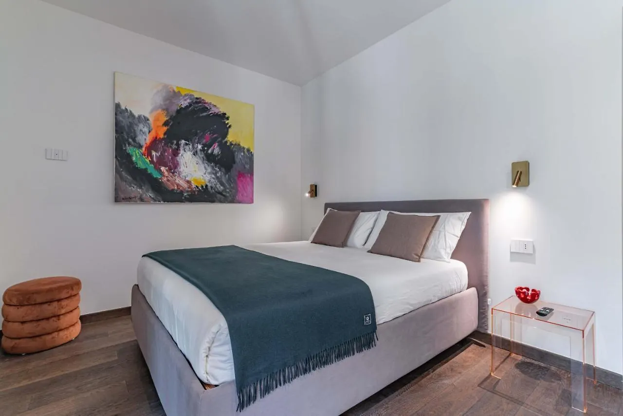 Luxury Apartment - Free Parking - Duomo-Navigli Milan