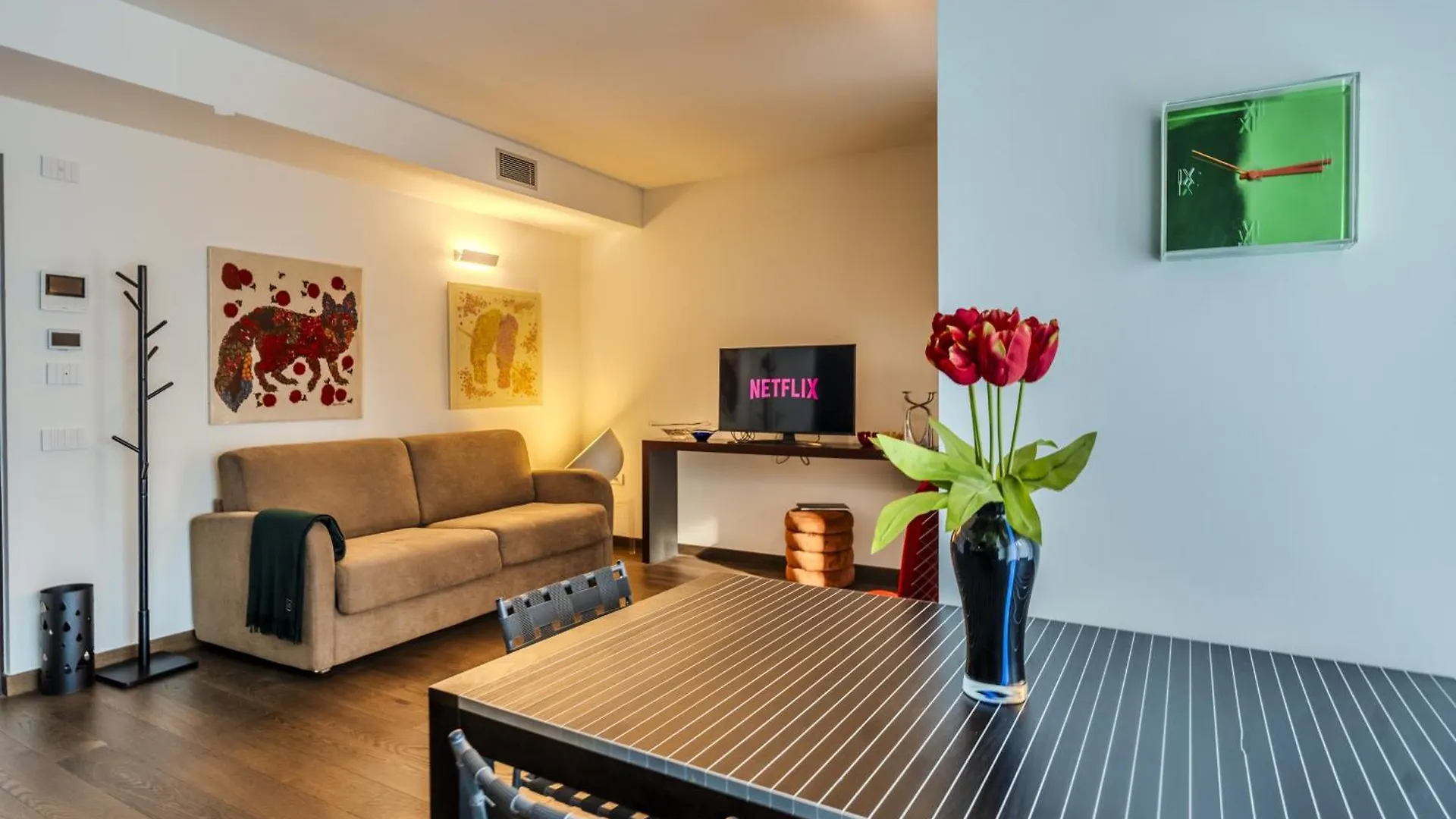Luxury Apartment - Free Parking - Duomo-Navigli Milan Italy