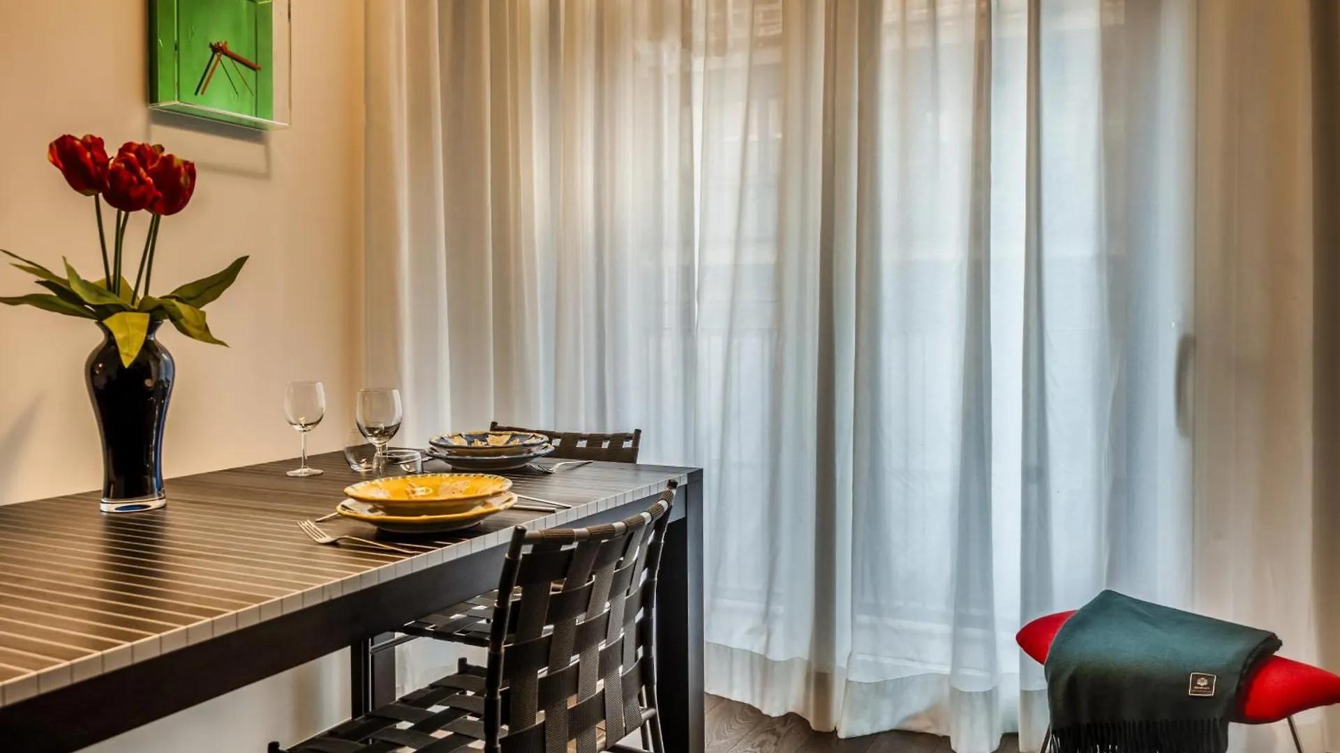Luxury Apartment - Free Parking - Duomo-Navigli Milan 0*,